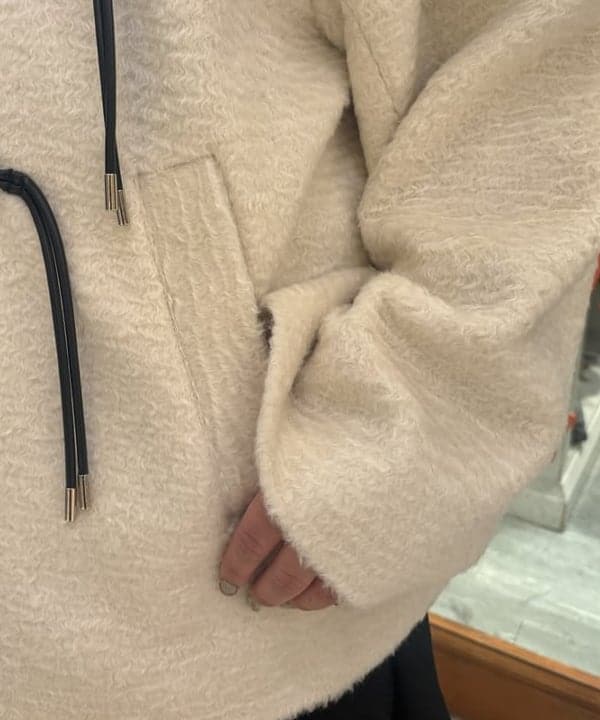 大石彩可さんの「BEAMS WOMEN｜【別注】Lilas Campbell / スター トートバッグ」を使ったコーディネート