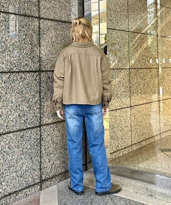 小原 もこさんの「BEAMS WOMEN｜ショート ヘリンボーン CPO ジャケット」を使ったコーディネート