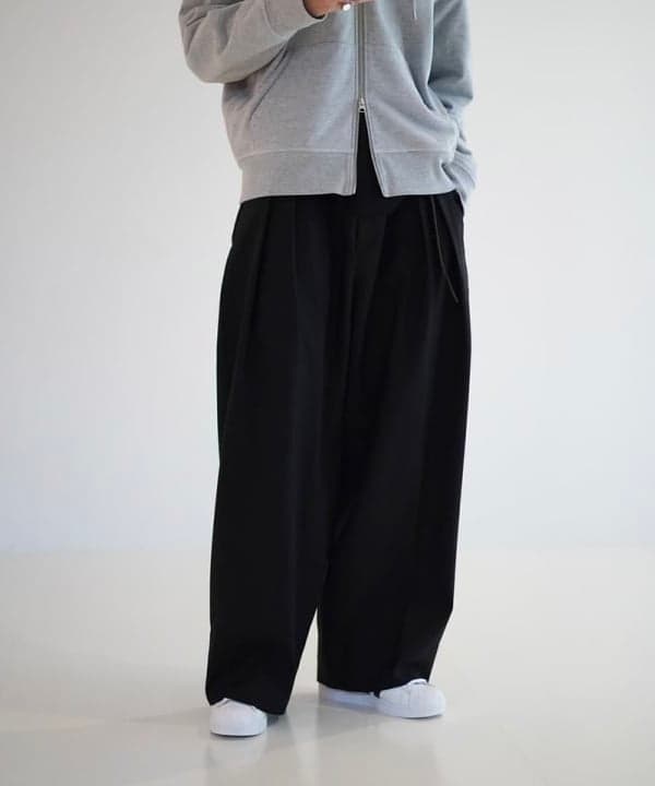 SUDOさんの「BEAMS WOMEN｜【別注】LACOSTE / フルジップパーカー」を使ったコーディネート