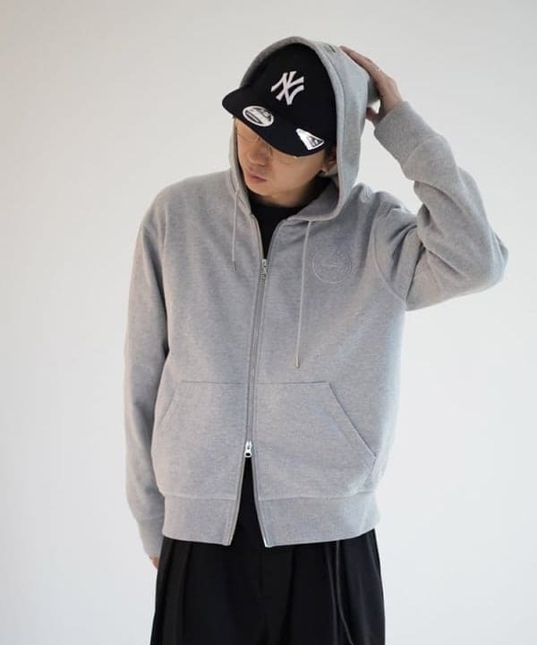 SUDOさんの「BEAMS WOMEN｜【別注】LACOSTE / フルジップパーカー」を使ったコーディネート