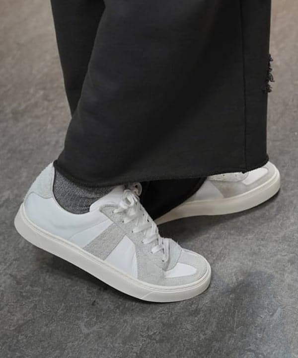 松本 佳菜子さんの「BEAMS WOMEN｜ダメージ スウェット パンツ」を使ったコーディネート