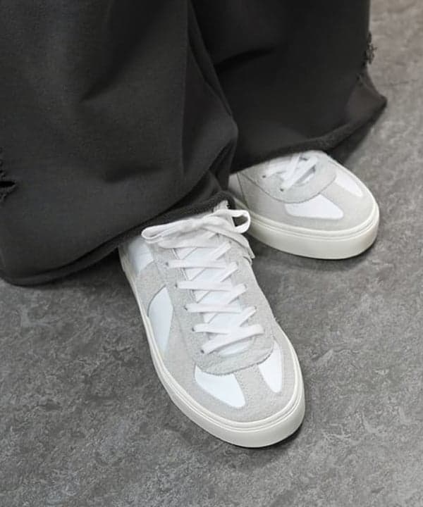 松本 佳菜子さんの「BEAMS WOMEN｜ダメージ スウェット パンツ」を使ったコーディネート