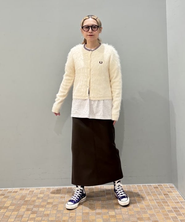 YABUさんの「BEAMS WOMEN｜フェイクレザー セミタイトスカート」を使ったコーディネート