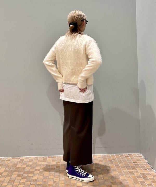 YABUさんの「BEAMS WOMEN｜フェイクレザー セミタイトスカート」を使ったコーディネート