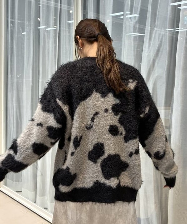 松本 佳菜子さんの「BEAMS WOMEN｜Lee / ANIMAL KNIT CARDIGAN」を使ったコーディネート