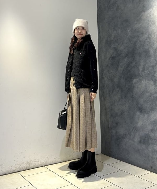 ササキさんの「BEAMS WOMEN｜Gymphlex / フーデッド ボア ベスト」を使ったコーディネート