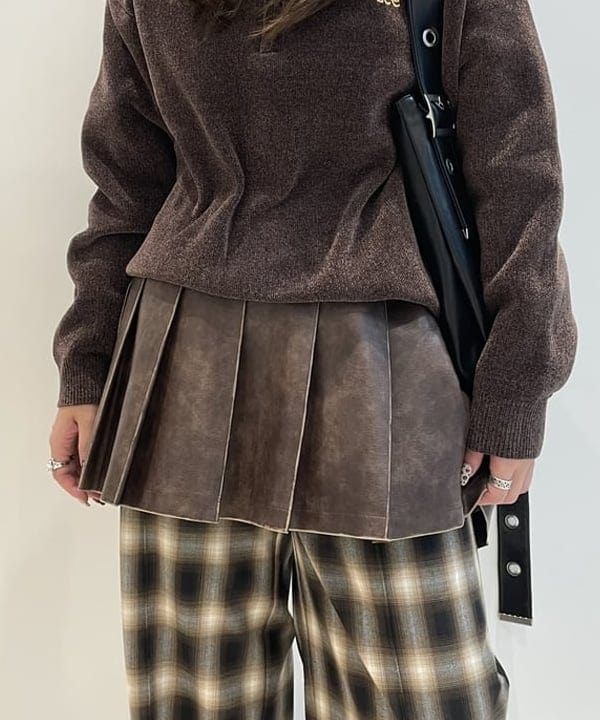 松本 佳菜子さんの「BEAMS WOMEN｜ベルテッド ショルダー バッグ」を使ったコーディネート