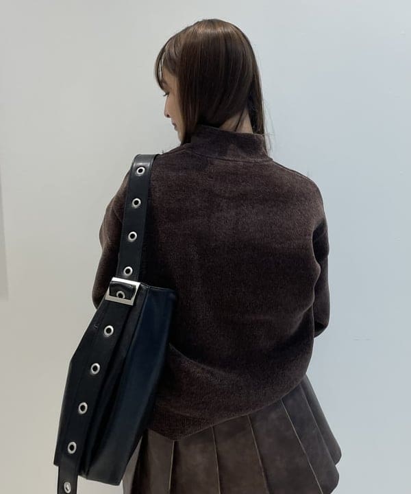 松本 佳菜子さんの「BEAMS WOMEN｜ベルテッド ショルダー バッグ」を使ったコーディネート