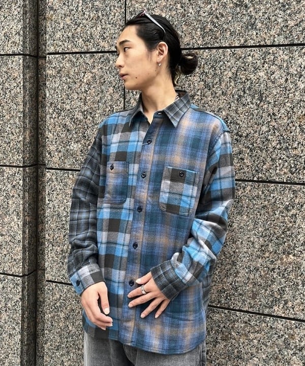 菊田 悠さんの「BEAMS WOMEN｜【別注】SUGAR CANE / クレイジー ワークシャツ」を使ったコーディネート