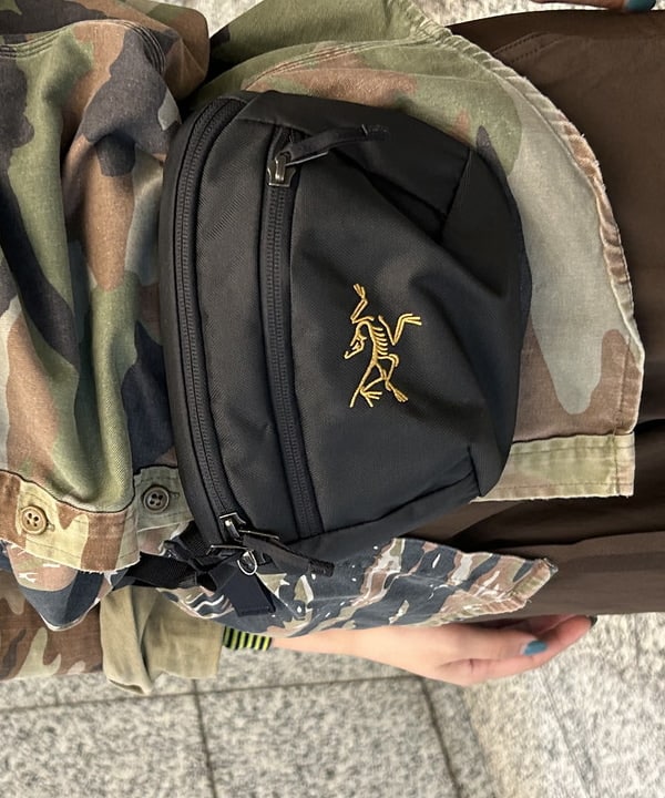 ばるたんさんの「BEAMS WOMEN｜ARC’TERYX / MANTIS1 WESTPACK」を使ったコーディネート