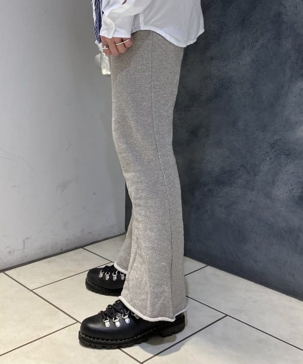 にしだてさんの「BEAMS WOMEN｜maturely / ストライプ アンド ソリッド カットオフ ロングスリーブ シャツ」を使ったコーディネート