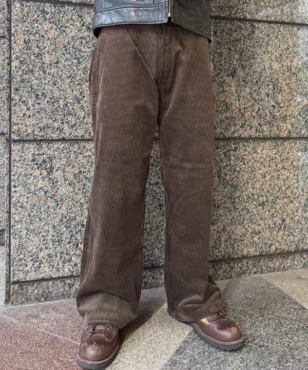 配島 孝明さんの「BEAMS WOMEN｜【別注】Dickies / コーデュロイ パンツ」を使ったコーディネート