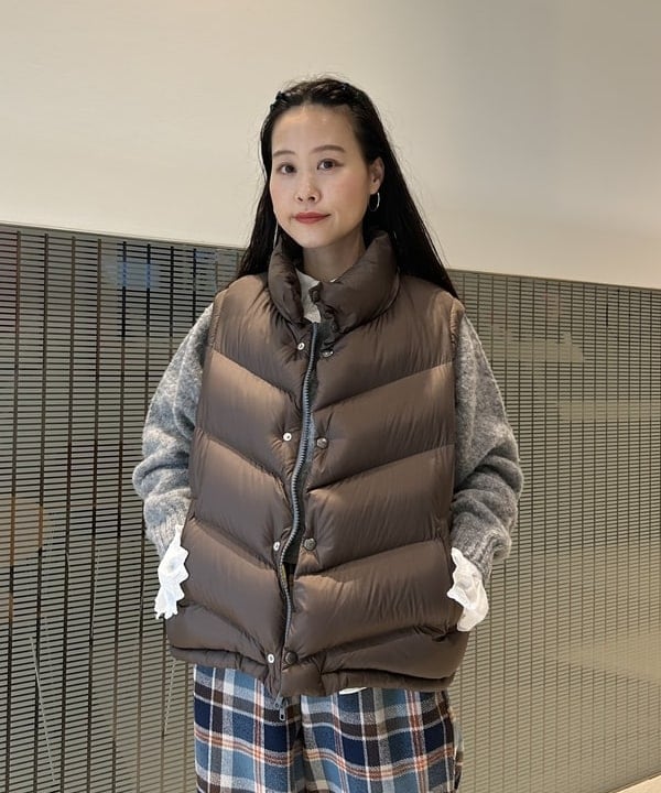 清水 彩乃さんの「BEAMS WOMEN｜【別注】Nor’Easterly / シェットランド シャギー クルーネック 25FW」を使ったコーディネート