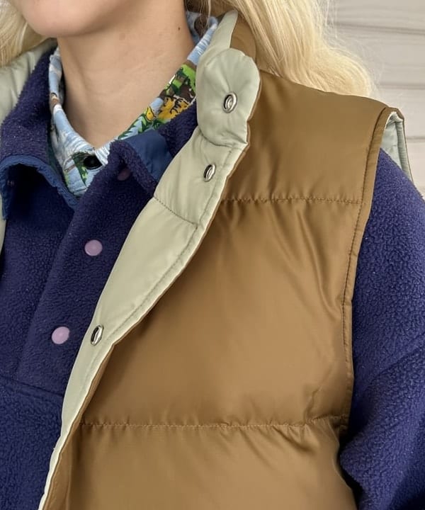 MATSUMOTO AMIさんの「BEAMS WOMEN｜リバーシブル ダウン ベスト」を使ったコーディネート