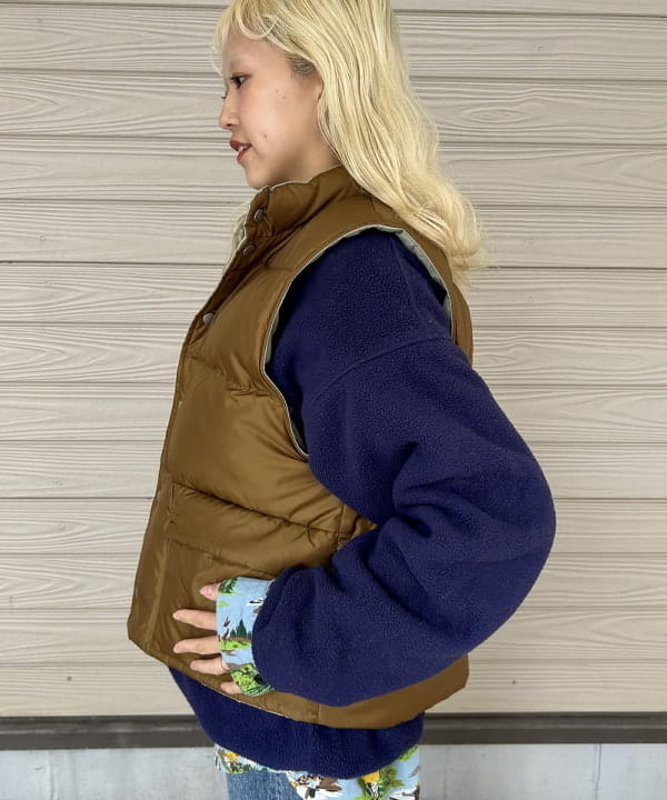 MATSUMOTO AMIさんの「BEAMS WOMEN｜リバーシブル ダウン ベスト」を使ったコーディネート