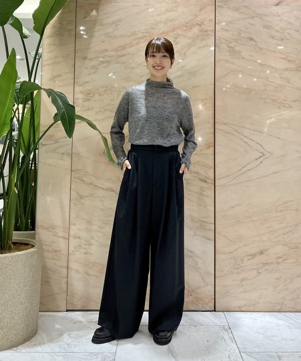 茂野 真楓さんの「BEAMS WOMEN｜LVIR / スエード ブルゾン」を使ったコーディネート