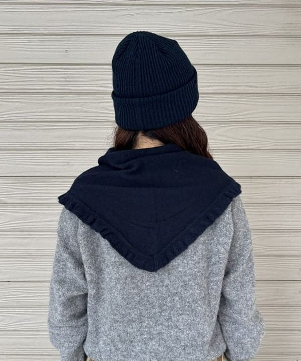 チナツさんの「BEAMS WOMEN｜【別注】NEW ERA / ニット ワッチ キャップ」を使ったコーディネート