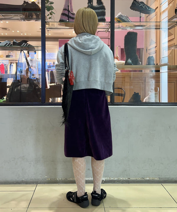 ナカノ アイさんの「BEAMS WOMEN｜スウェット ジップ フーディー」を使ったコーディネート