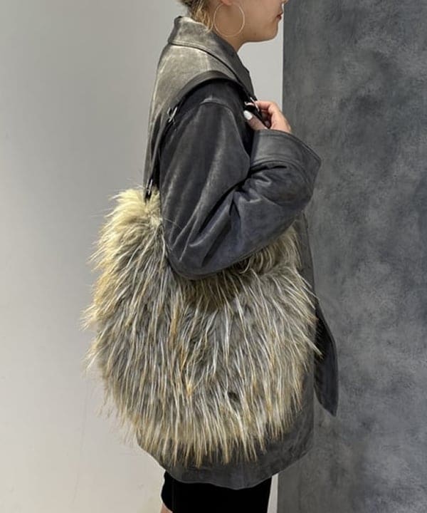 福田 まみさんの「BEAMS WOMEN｜フェイク スエード ハーフ コート」を使ったコーディネート