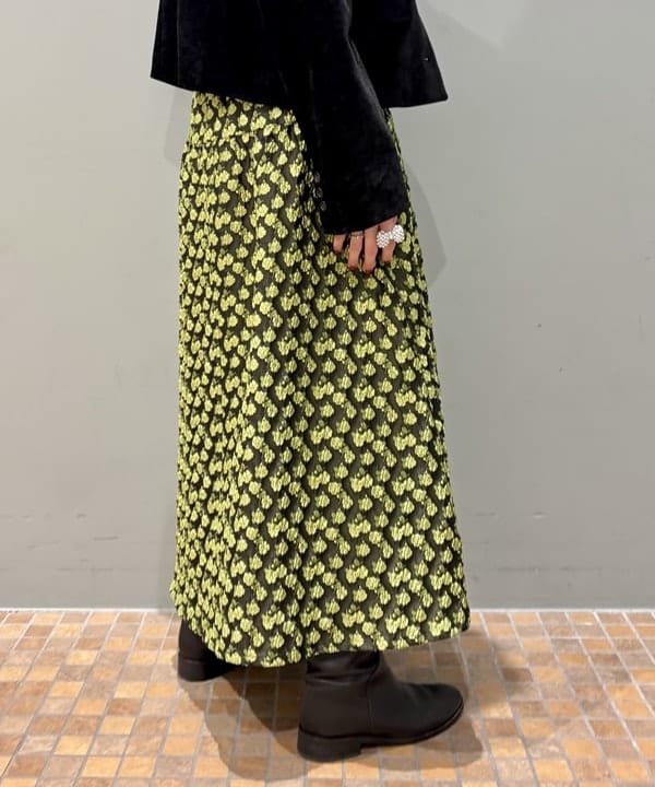 はやしあかねさんの「BEAMS WOMEN｜フラワー ジャカード フレア スカート」を使ったコーディネート