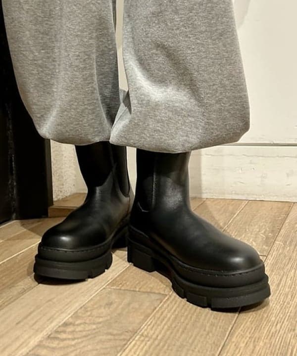 早川 萌子さんの「BEAMS WOMEN｜リブ オフショルダー プルオーバー」を使ったコーディネート