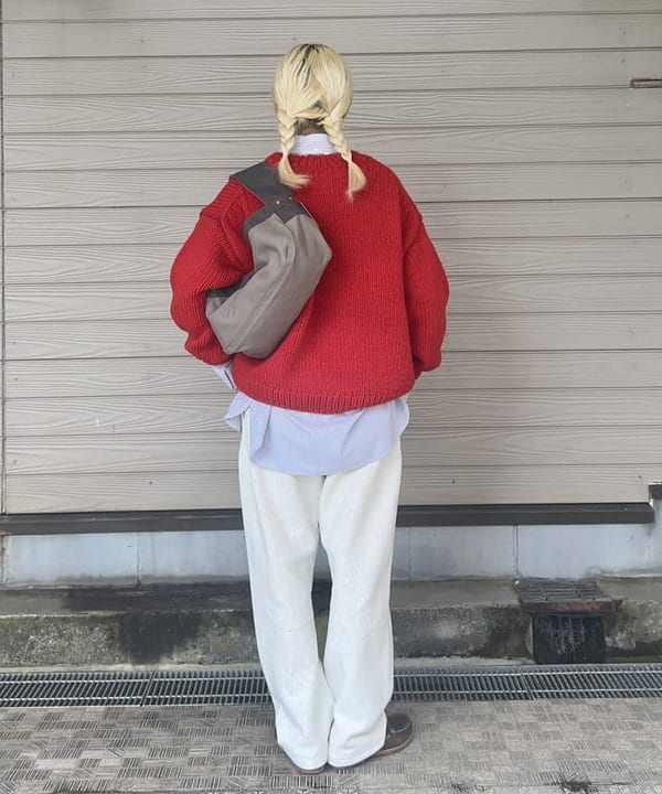 MATSUMOTO AMIさんの「BEAMS WOMEN｜ニュースペーパーバッグ ミニ」を使ったコーディネート