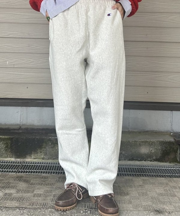 MATSUMOTO AMIさんの「BEAMS WOMEN｜ニュースペーパーバッグ ミニ」を使ったコーディネート