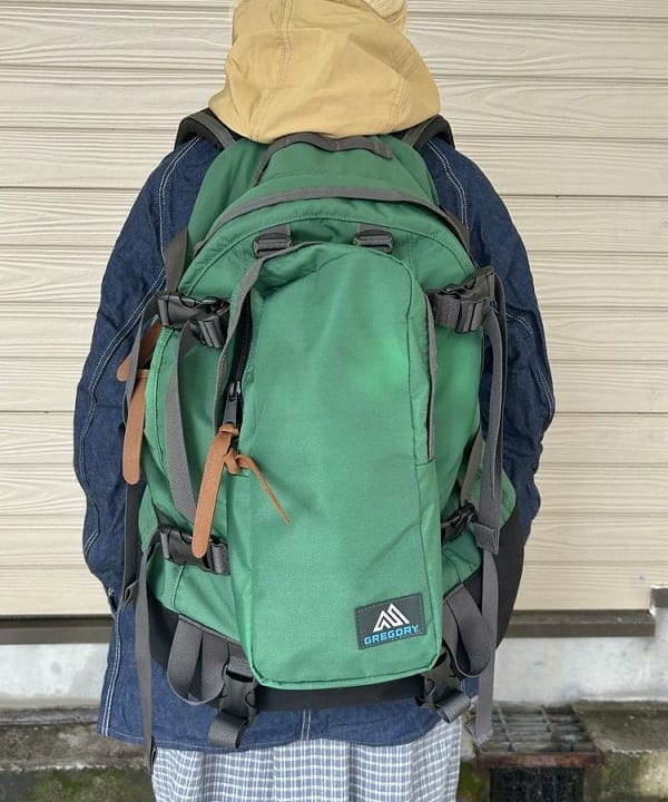 MATSUMOTO AMIさんの「BEAMS WOMEN｜【別注】GREGORY / VINTAGE SINGLE POCKET」を使ったコーディネート