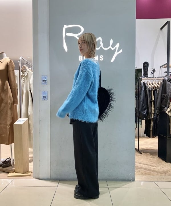 イトウミサキさんの「BEAMS WOMEN｜フリルベルト セット スウェットパンツ」を使ったコーディネート