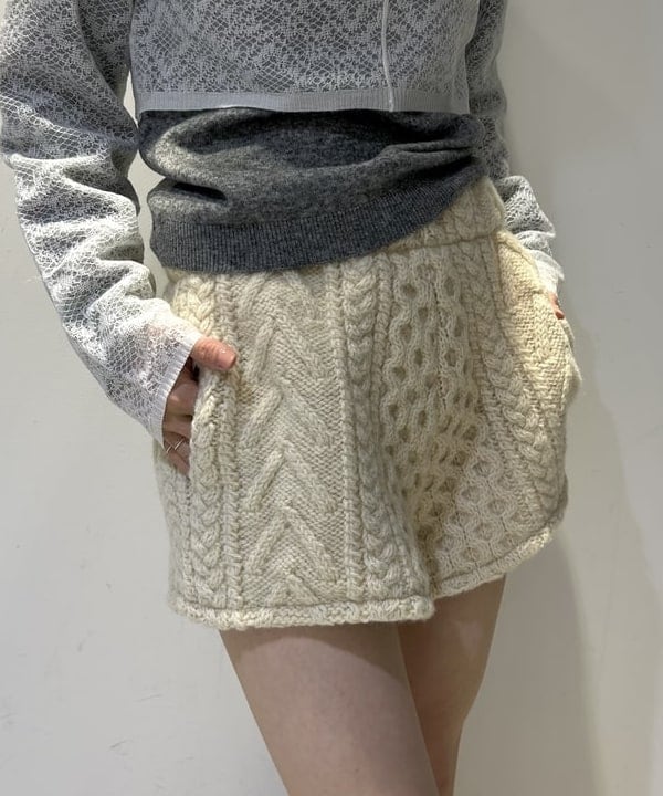 ササキさんの「BEAMS WOMEN｜レース編み レイヤード プルオーバー」を使ったコーディネート