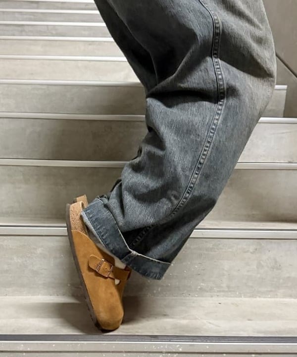 平井 利空さんの「BEAMS WOMEN｜ダブルダイ デニム ミリタリー トラウザーズ」を使ったコーディネート