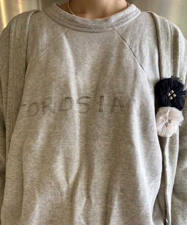 みりさんの「maturely / フラワー スタッズ コサージュ クリップ」を使ったコーディネート