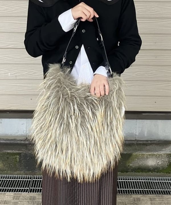 晶さんの「BEAMS WOMEN｜【別注】MIYAO / ニット カーディガン」を使ったコーディネート