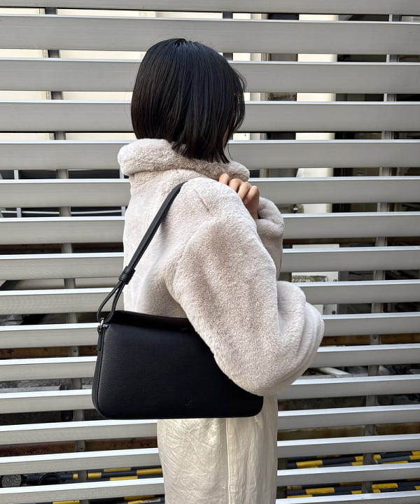 Kanaeさんの「BEAMS WOMEN｜＆MyuQ / UPIS ショルダーバッグ」を使ったコーディネート