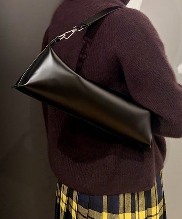 早川 萌子さんの「BEAMS WOMEN｜【別注】BATONER / カシミヤフォックス タートルネック ニット」を使ったコーディネート