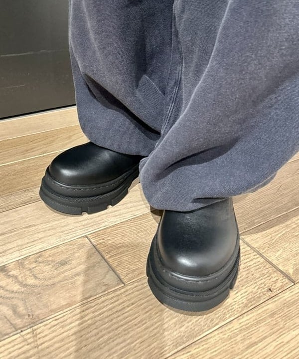 早川 萌子さんの「BEAMS WOMEN｜【別注】athletic wear MASON / メッセージ ロングスリーブ Tシャツ」を使ったコーディネート