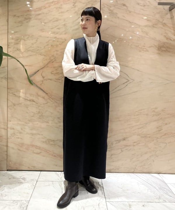 Ichika Hondaさんの「BEAMS WOMEN｜オフタートル ブラウス」を使ったコーディネート