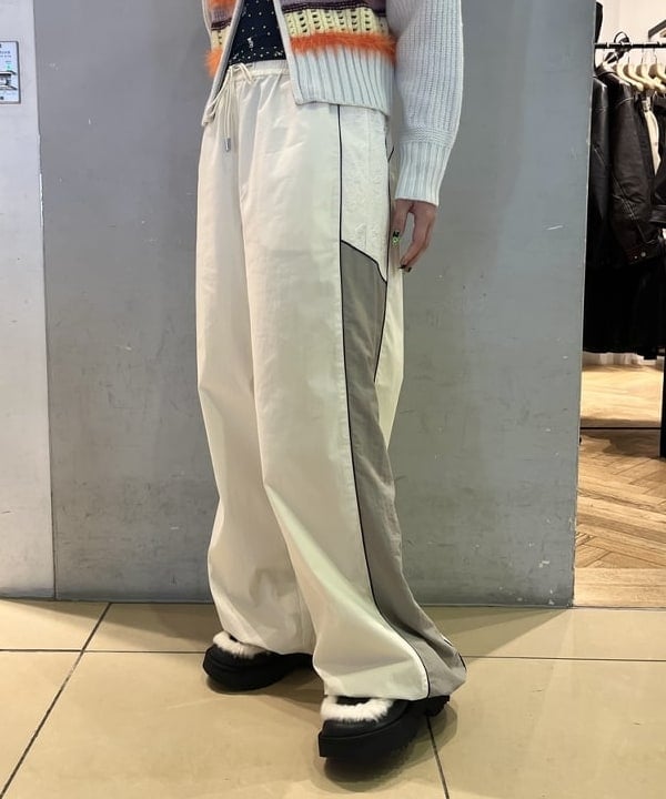 ゆいさんの「BEAMS WOMEN｜【別注】boussole / ボーダージップ ニット カーディガン」を使ったコーディネート