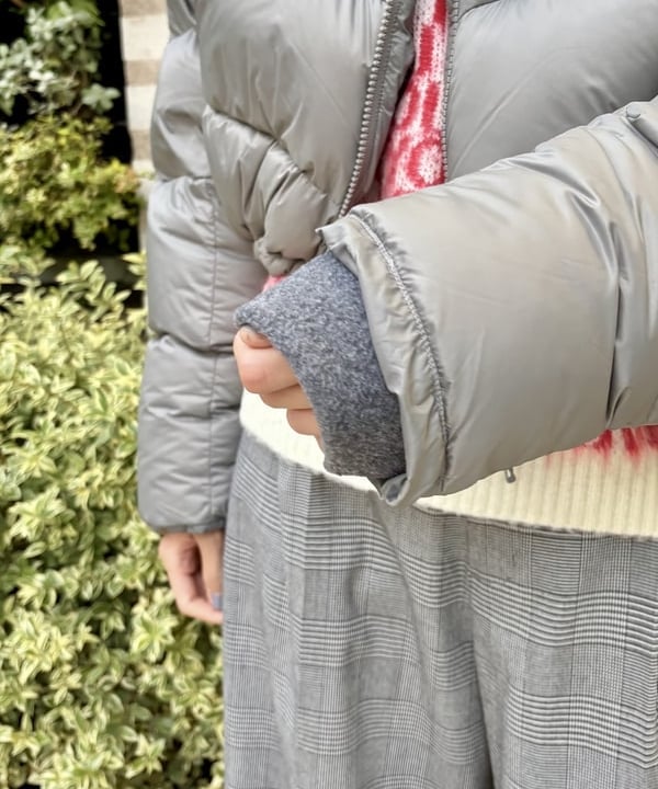 はやしあかねさんの「BEAMS WOMEN｜【別注】Marmot / ショート ダウンジャケット」を使ったコーディネート