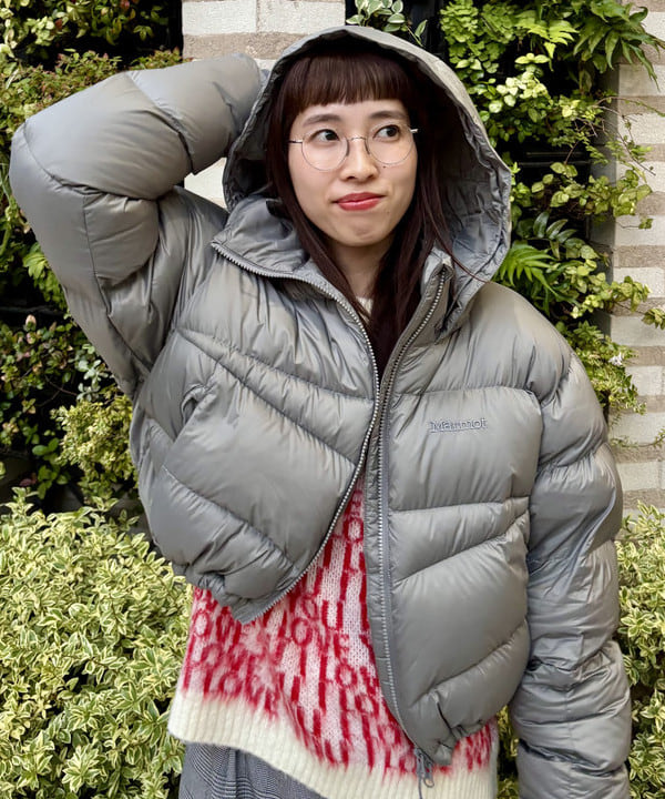 はやしあかねさんの「BEAMS WOMEN｜【別注】Marmot / ショート ダウンジャケット」を使ったコーディネート