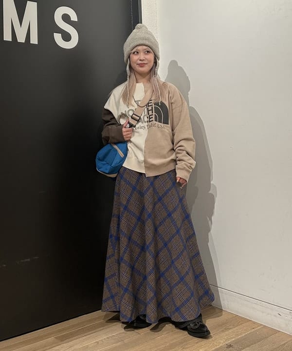 ando naoさんの「BEAMS WOMEN｜2トーン ショルダーバッグ」を使ったコーディネート