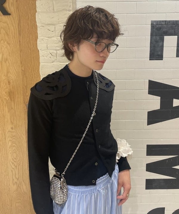 マツミヤさんの「BEAMS WOMEN｜【別注】MIYAO / ニット カーディガン」を使ったコーディネート