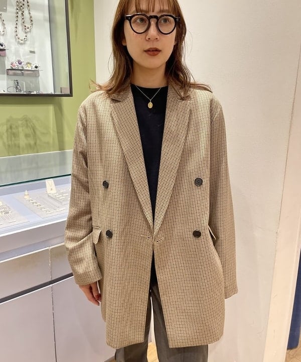 大木さんの「BEAMS WOMEN｜チェック オーバー ジャケット」を使ったコーディネート