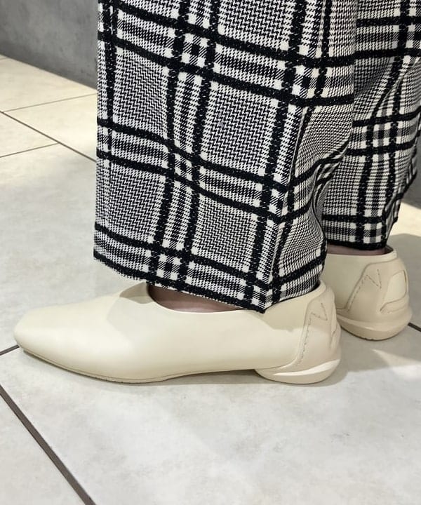 菜月さんの「BEAMS WOMEN｜【別注】BATONER / カシミヤフォックス タートルネック ニット」を使ったコーディネート