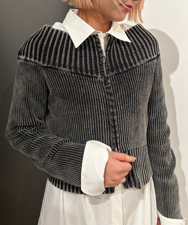 佐藤 亜美さんの「BEAMS WOMEN｜モールフェード ジップ カーディガン」を使ったコーディネート