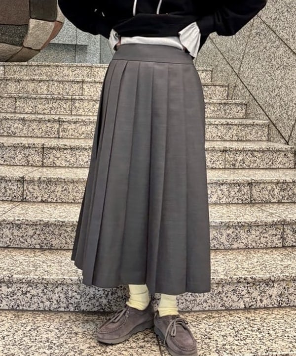 はやしあかねさんの「BEAMS WOMEN｜アシンメトリー プリーツスカート」を使ったコーディネート