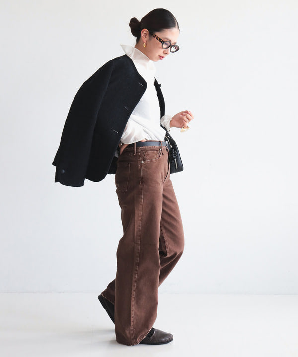 佐藤 美樹さんの「BEAMS WOMEN｜upper hights / THE NIECE MIDRISE デニムパンツ」を使ったコーディネート