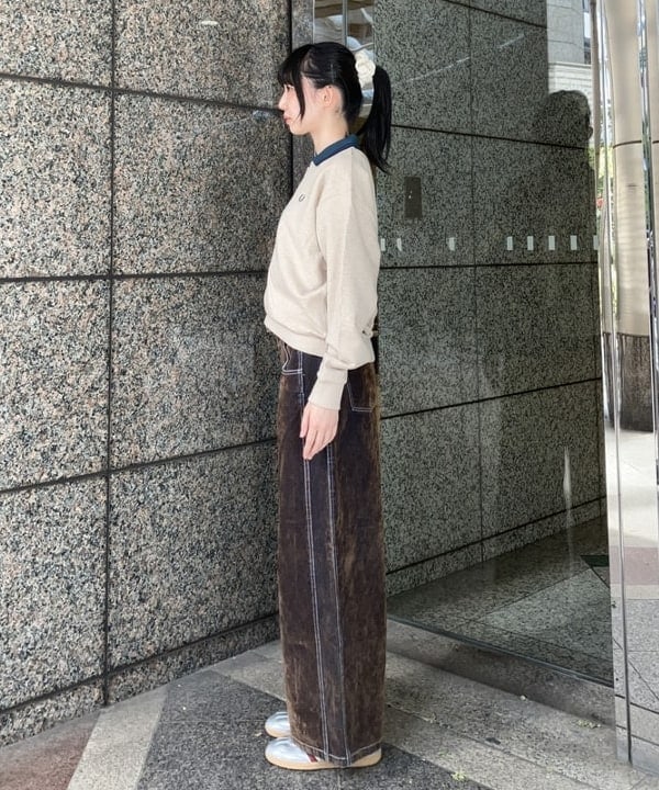 加歩さんの「BEAMS WOMEN｜フロッキー デニム ワイド パンツ」を使ったコーディネート