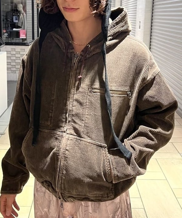 Kellyさんの「BEAMS WOMEN｜ワイドショートフィット フェード コーデュロイ フーデットブルゾン」を使ったコーディネート