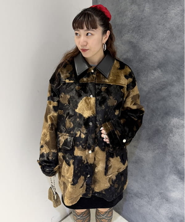 庭野 優紀さんの「BEAMS WOMEN｜RBS / フェイクファー ステンカラー コート」を使ったコーディネート